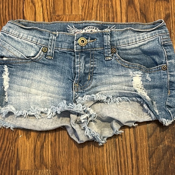 So Nikki Girls Light Blue Ripped Jean Shorts Size 10 - Picture 1 of 5